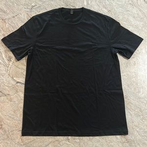 💚 B1G1 Free!! 💚 Men’s plain black tee